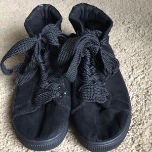 Black Fashion Sneakers